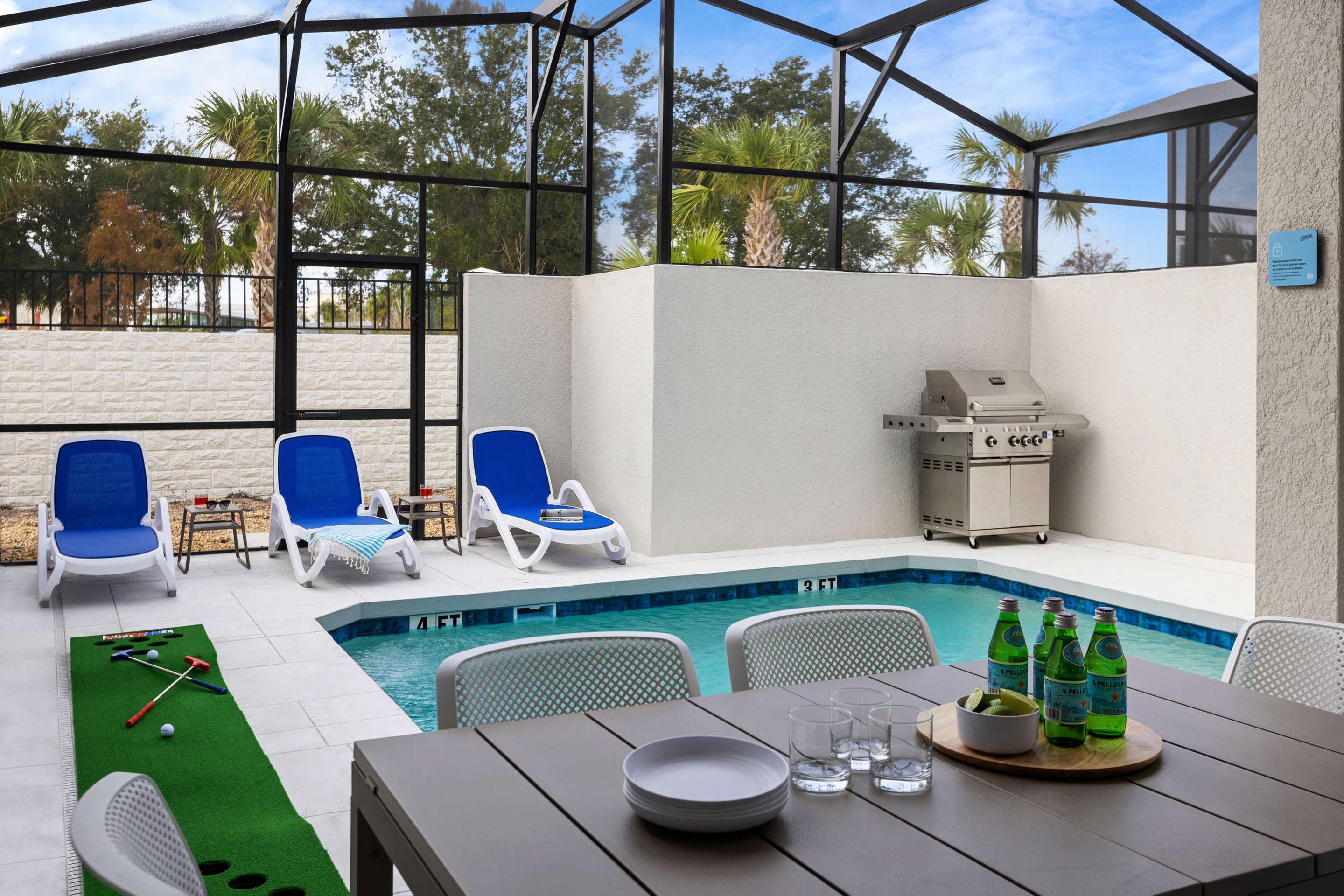 VORBS Lanai and Pool | Villatel Orlando Resort