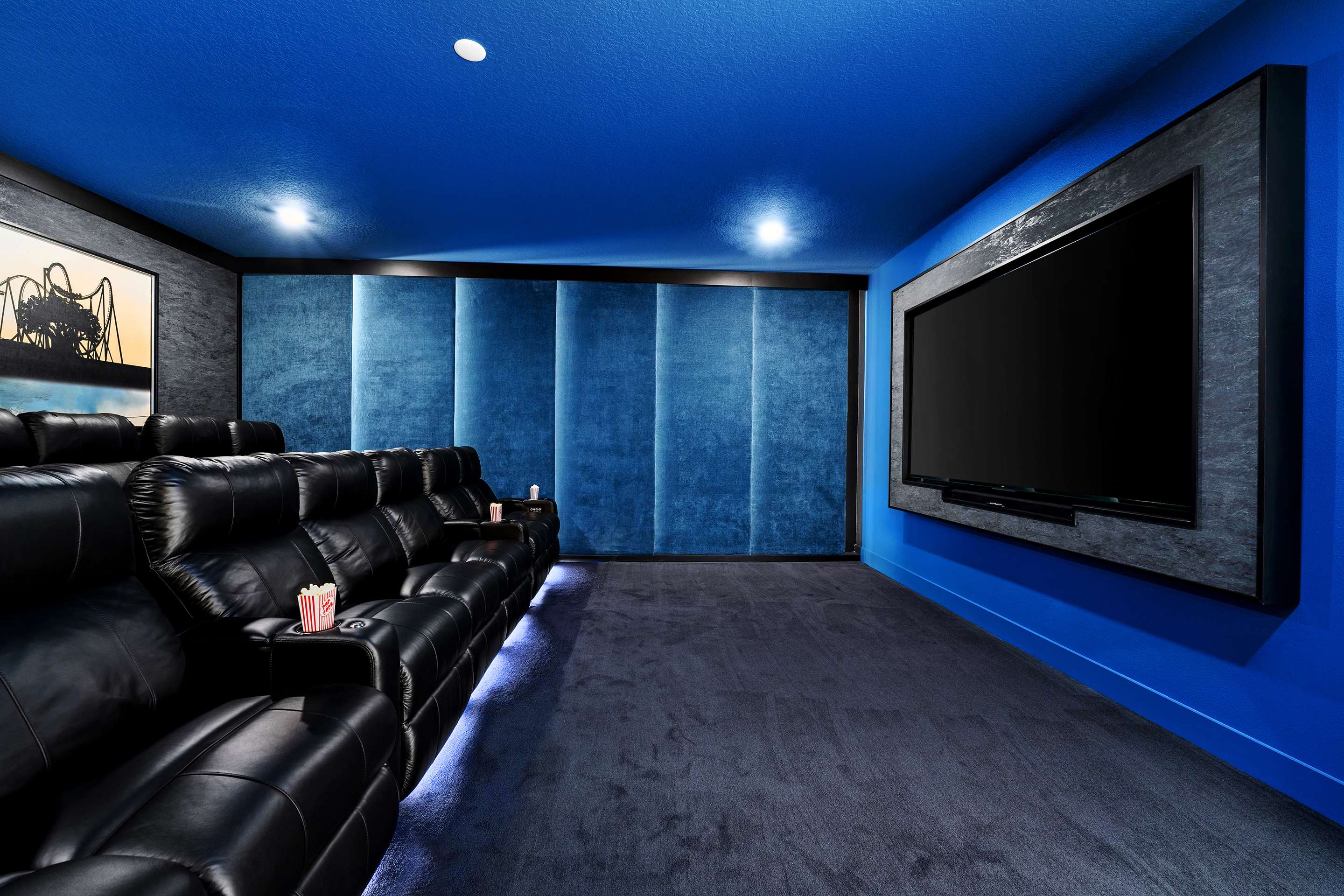 VORBG Movie Theater | Villatel Orlando Resort