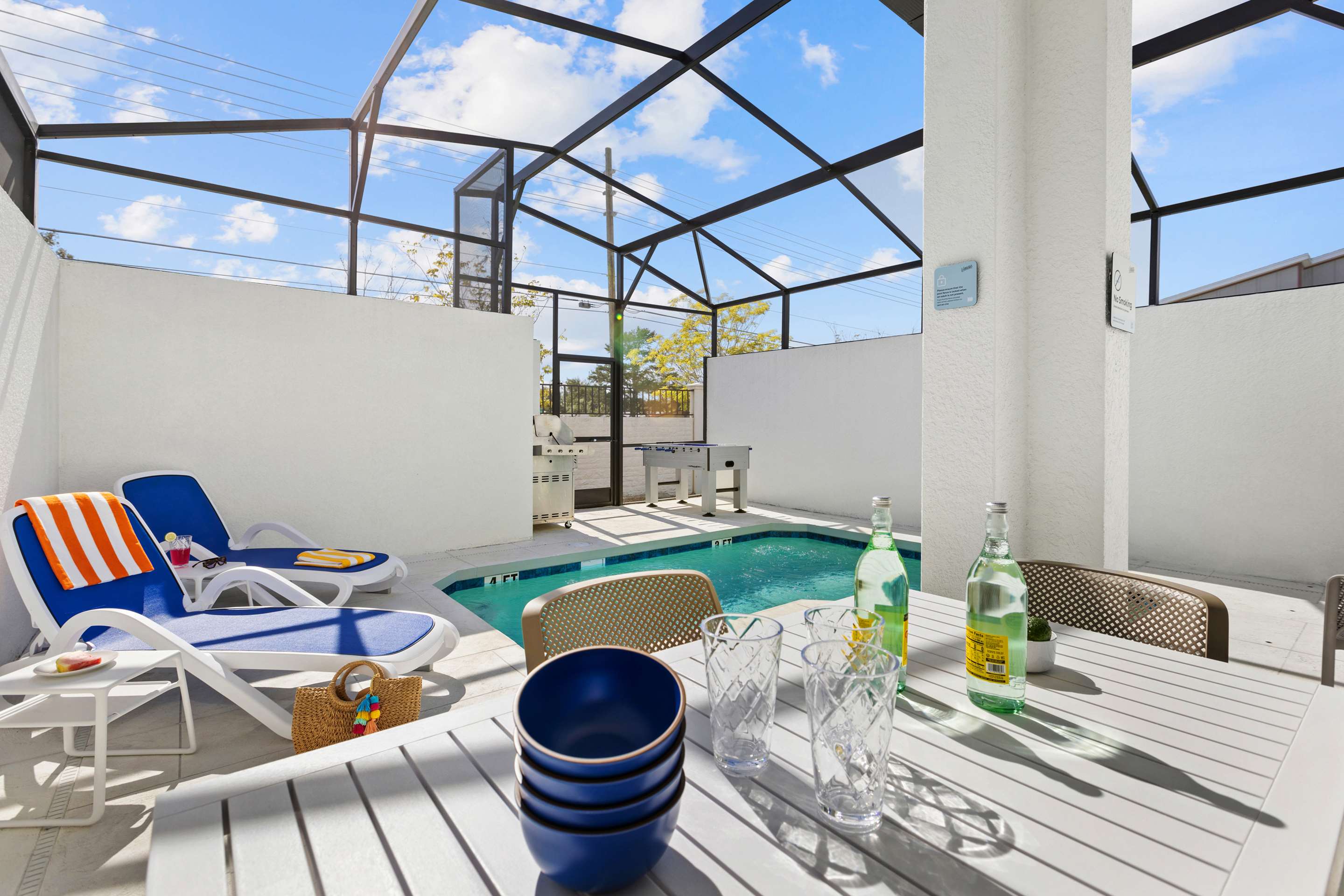 VORBR Lanai and Pool | Villatel Orlando Resort
