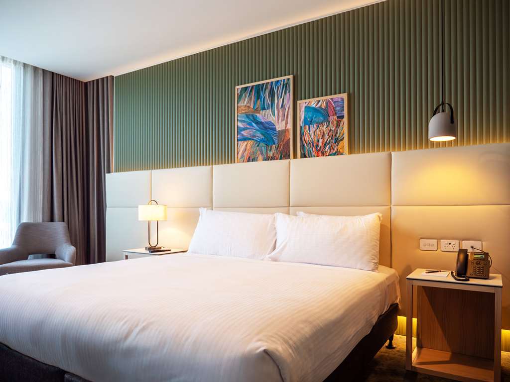 ENCORE BY MINGARA-guestroom-Guest Room,On-Site.jpg