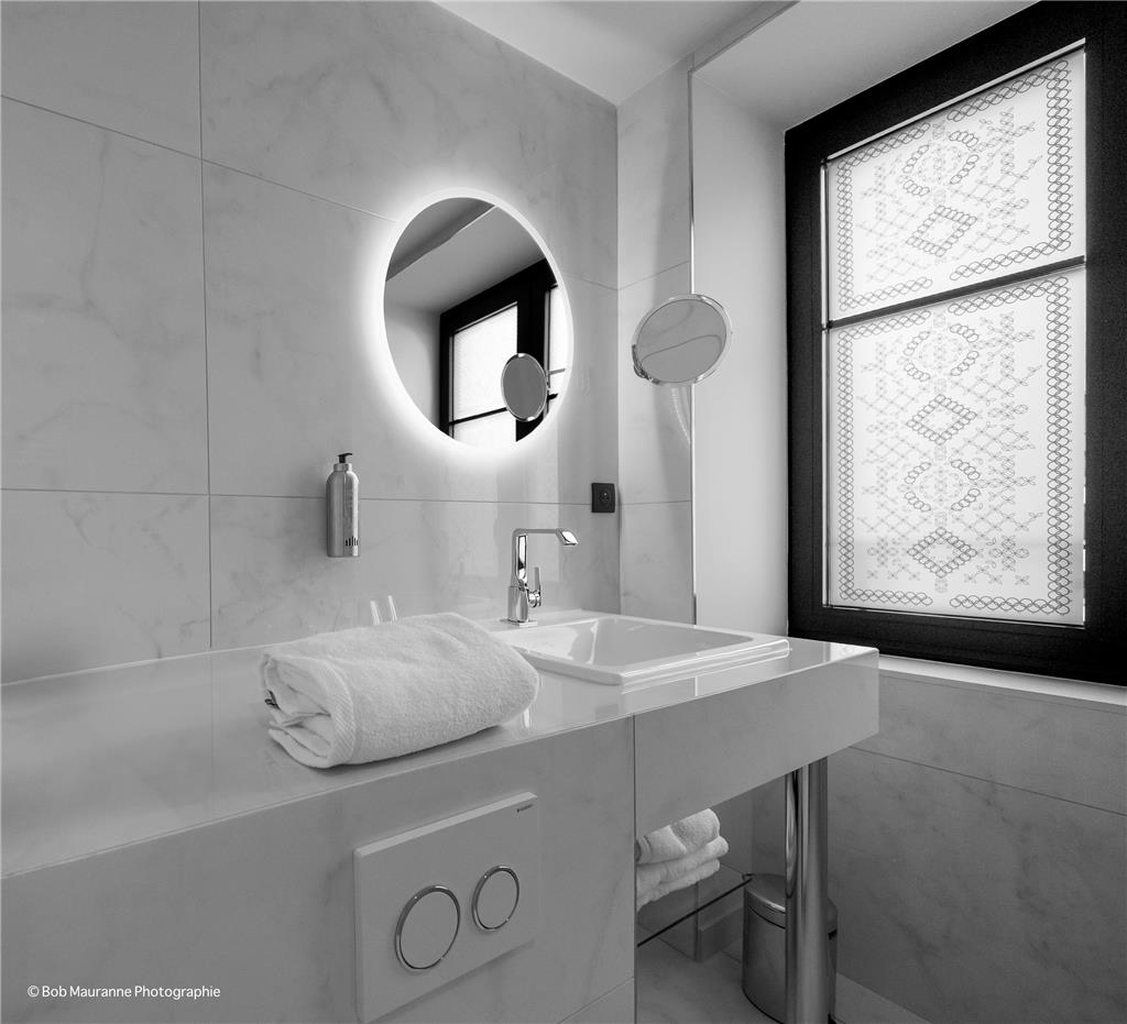HOTEL LE REGINA-guestroom-Guest Room,Bathroom,On-Site.jpg