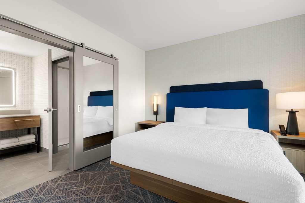 HAMPTON INN AND SUITES HLTN CORONA-guestroom-Guest Room,On-Site.jpg