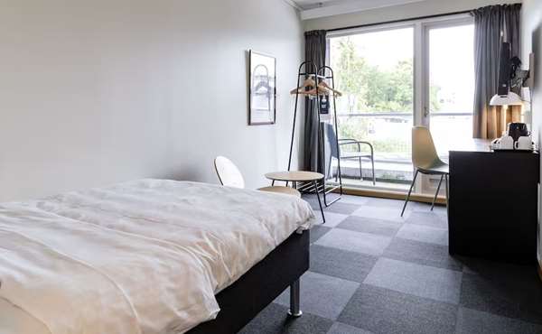 1 Single Bed, Non-Smoking, Economy Room, Work Desk, Wi-Fi, Full Breakfast