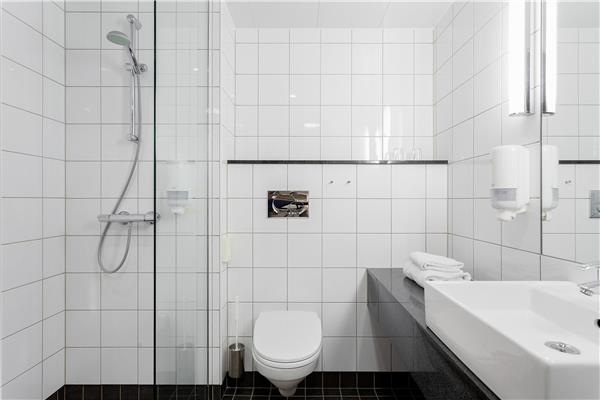 2 Single Beds, Non-Smoking, Standard Room, Work Desk, Wi-Fi, Full Breakfast