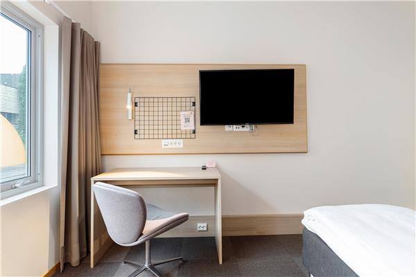 2 Single Beds, Non-Smoking, Standard Room, Work Desk, Wi-Fi, Full Breakfast