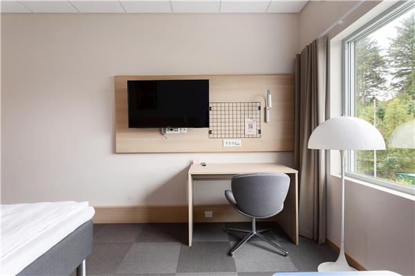1 Double Bed, Non-Smoking, Economy Room, Work Desk, Wi-Fi, Full Breakfast