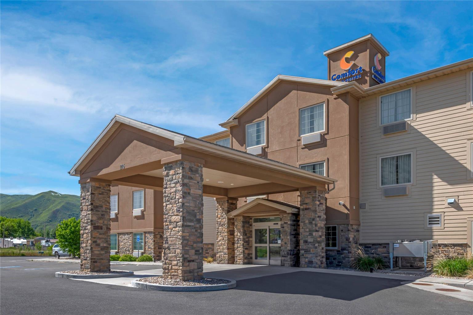 Comfort Inn & Suites