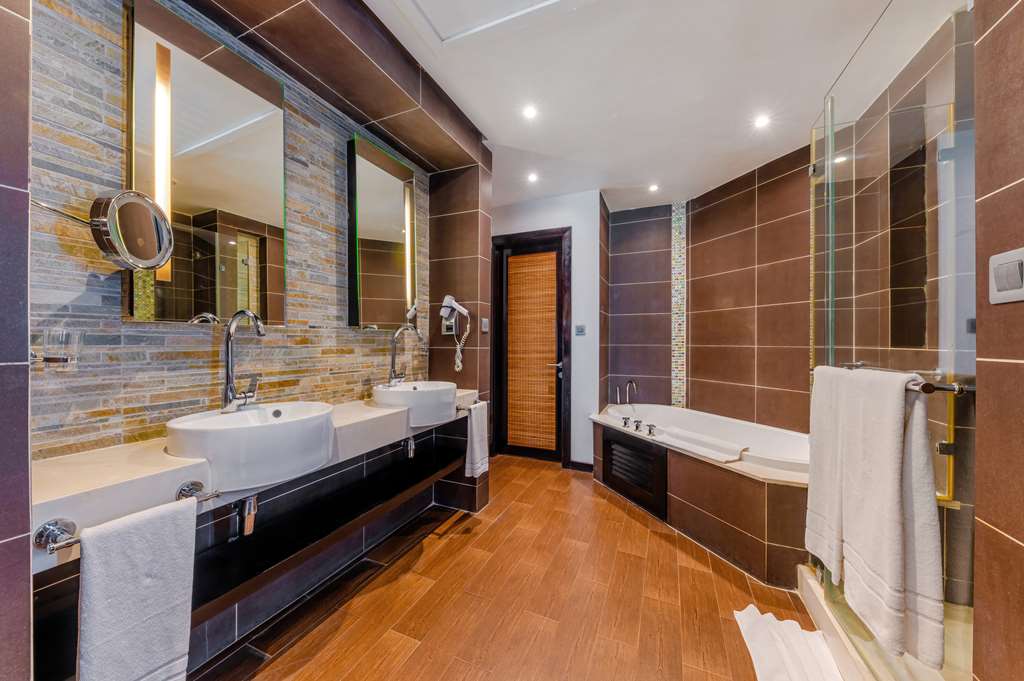 CRYSTALS BEACH RESORT BELLE MARE-guestroom-Guest Room,Bathroom,On-Site.jpg
