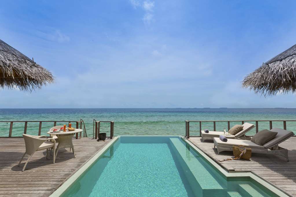 DUSIT THANI MALDIVES-guestroom-Guest Room,Guest Room Amenity,Pool,On-Site,Outdoor/Exterior.jpg