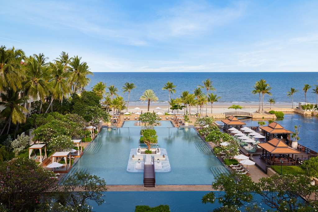 DUSIT THANI HUA HIN-guestroom-Guest Room,Guest Room Amenity,Pool,Architecture,On-Site,Outdoor/Exterior,View from property,Waterfront,Exterior View of Building,Family.jpg