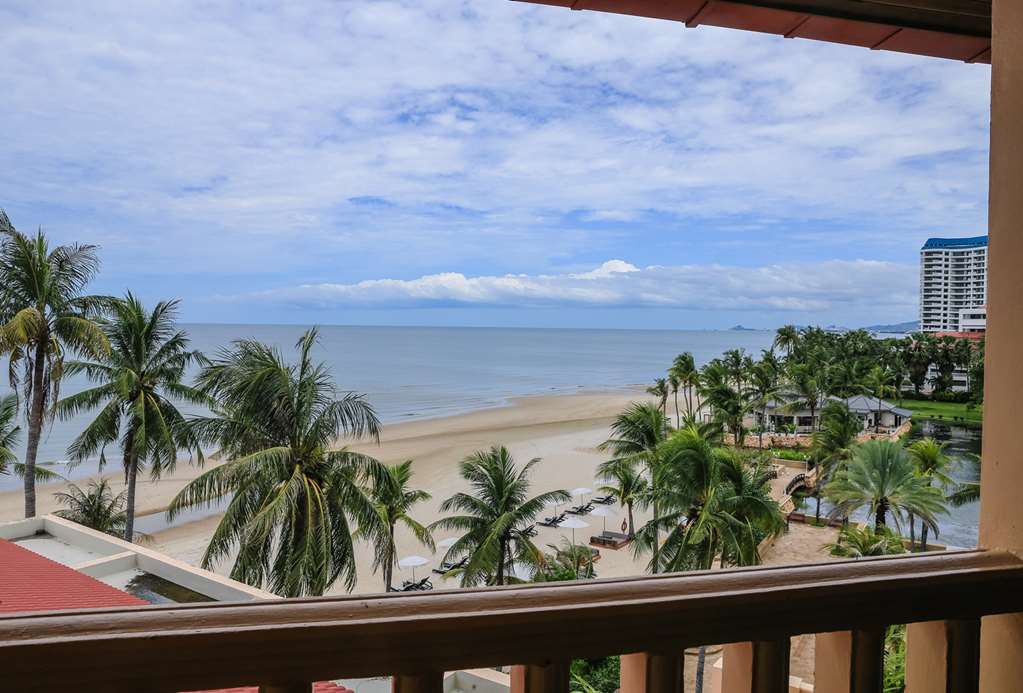 DUSIT THANI HUA HIN-guestroom-Guest Room,Balcony,Guest Room Amenity,Suite,Architecture,Off-Site,On-Site,Outdoor/Exterior,Local Area,Beach,View from room,Exterior View of Building,Family.jpg