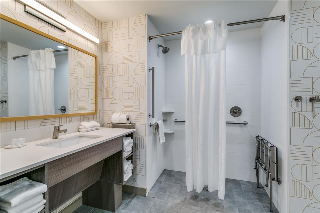 HOME2 STE HILTON DFW GRAPEVINE N-guestroom-Guest Room,Bathroom,On-Site.jpg