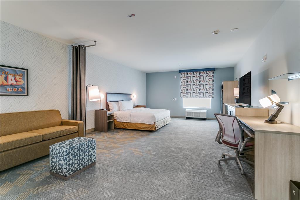 HOME2 STE HILTON DFW GRAPEVINE N-guestroom-Guest Room,On-Site.jpg