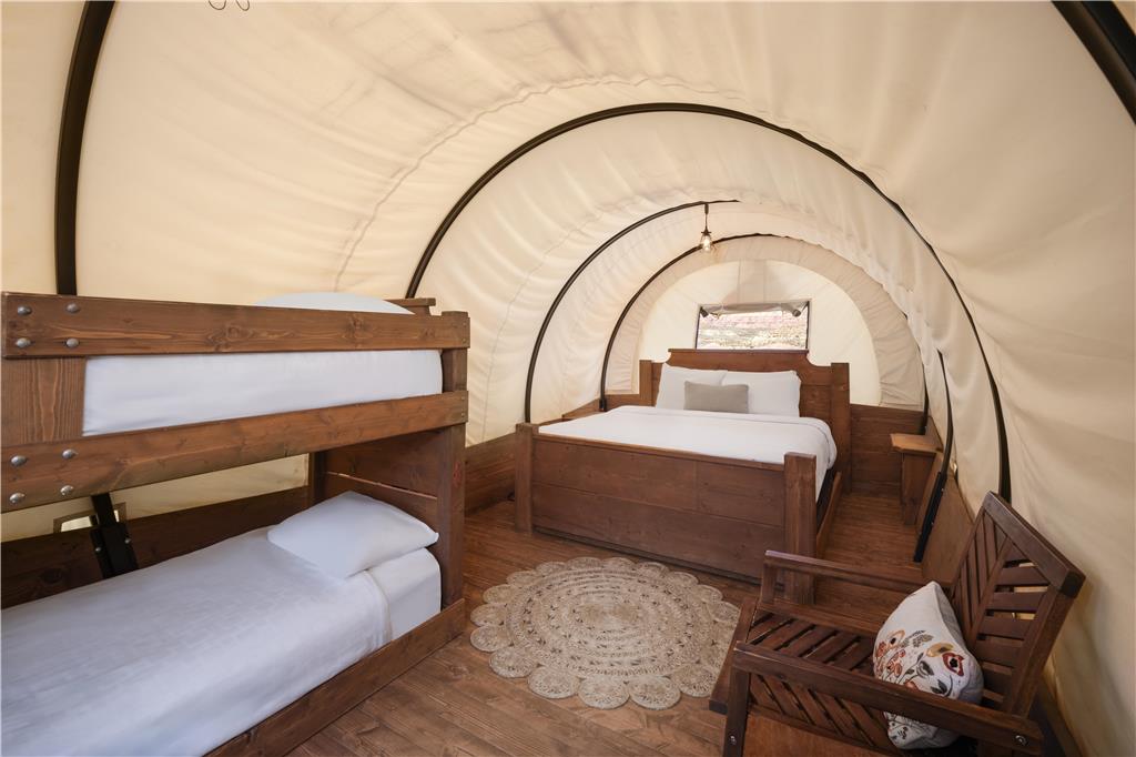 Zion Wildflower Resort - Glamping Zion National Park