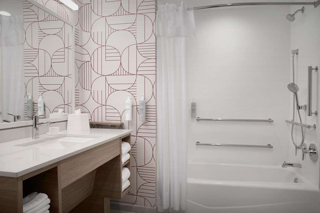 HOME2 SUITES LAKELAND NORTH-guestroom-Guest Room,Bathroom,On-Site.jpg