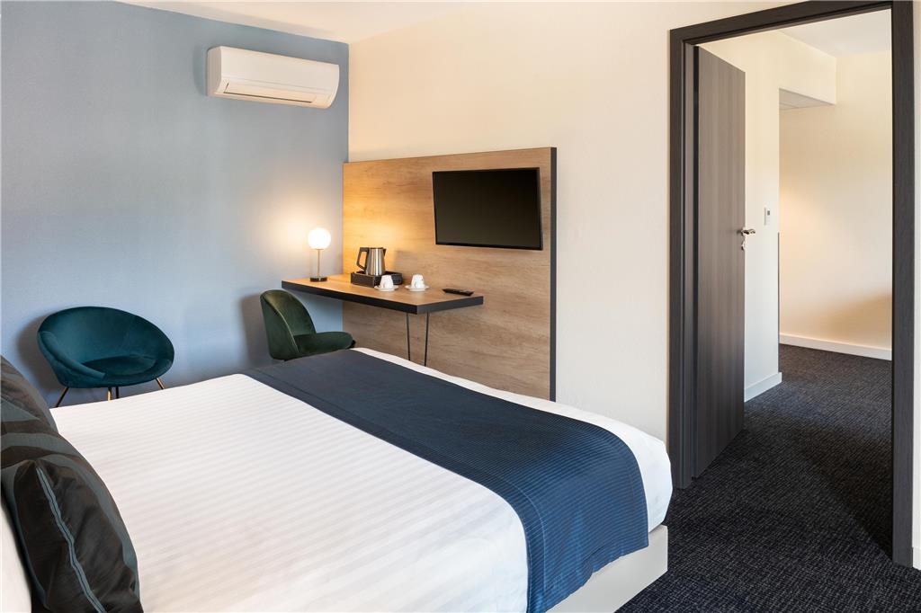Best Western Hotel Fontaine Argent-guestroom-Guest Room,Suite,On-Site.jpg