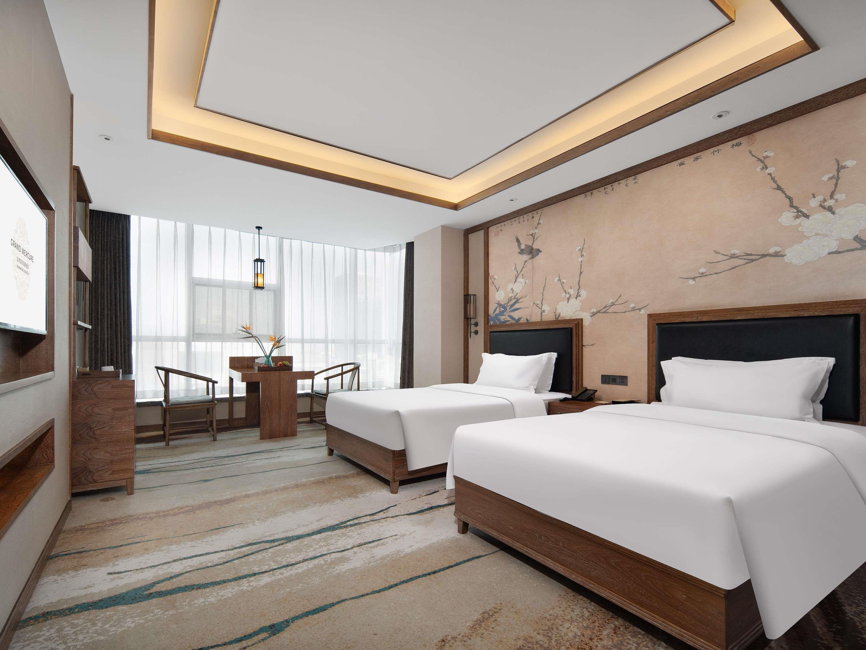 Grand Mercure Kunming South Room Type - Deluxe Room, 2 Single Size Beds, City View, High Floor