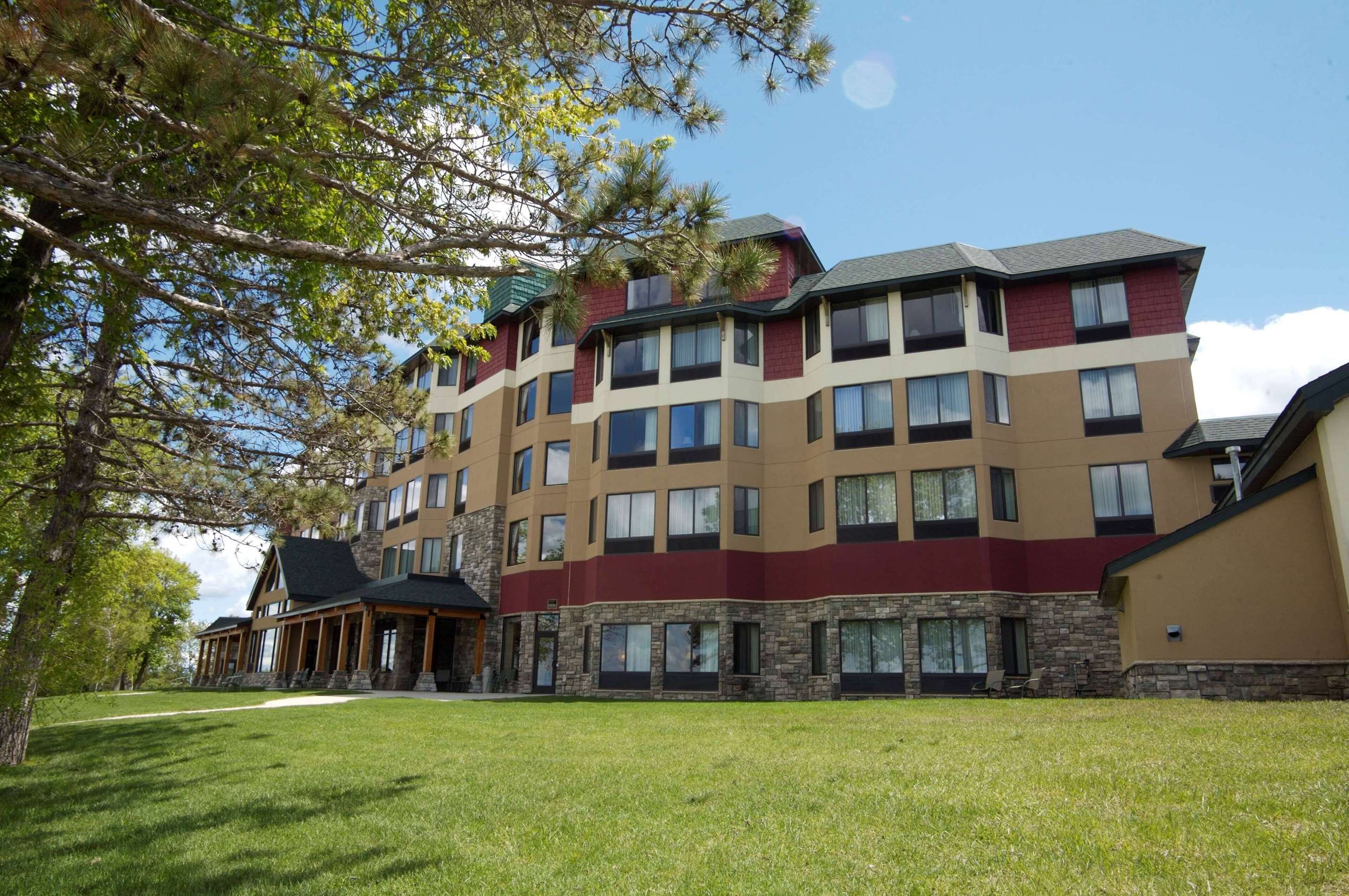 Exterior | SouthShore Hotel on Lake Bemidji, Trademark Coll by Wyndham