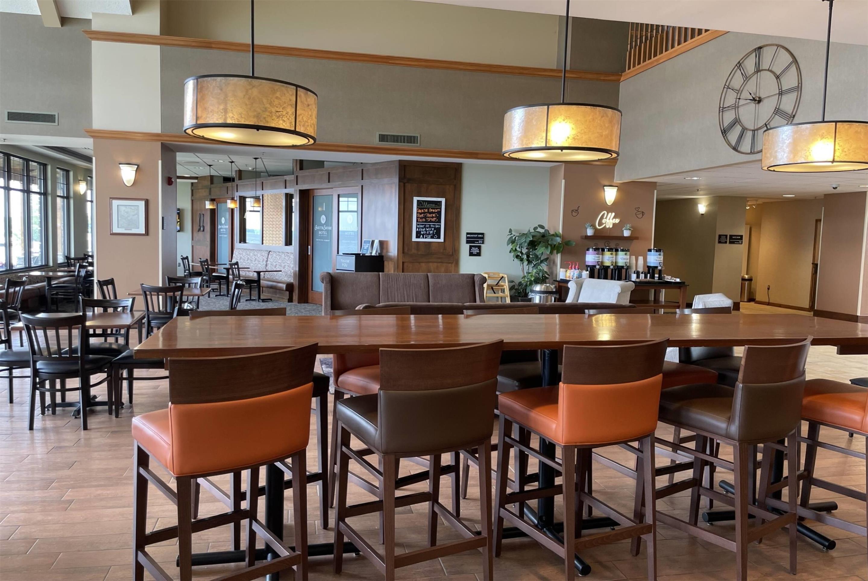 Lobby | SouthShore Hotel on Lake Bemidji, Trademark Coll by Wyndham