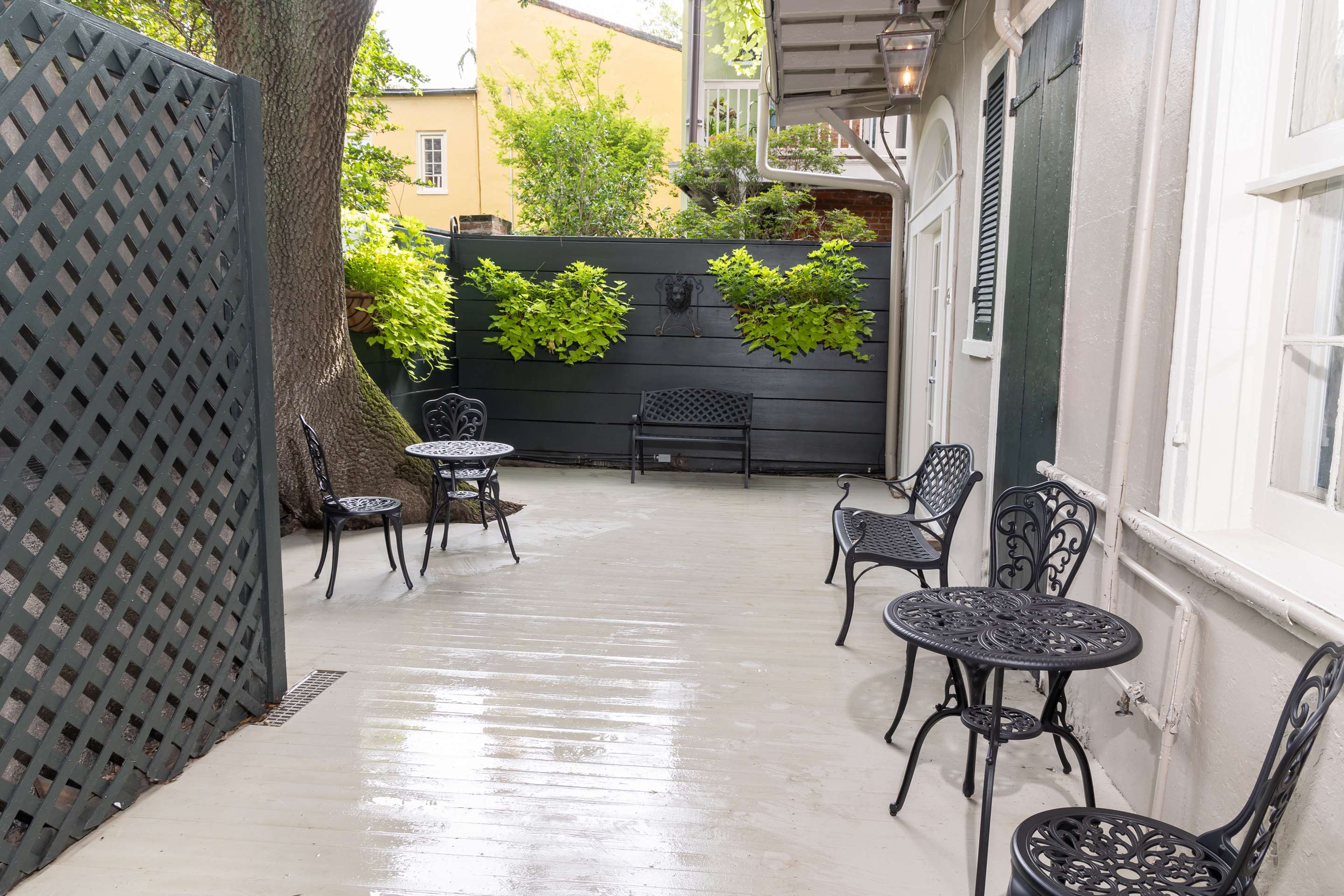 Courtyard | Inn on St Ann