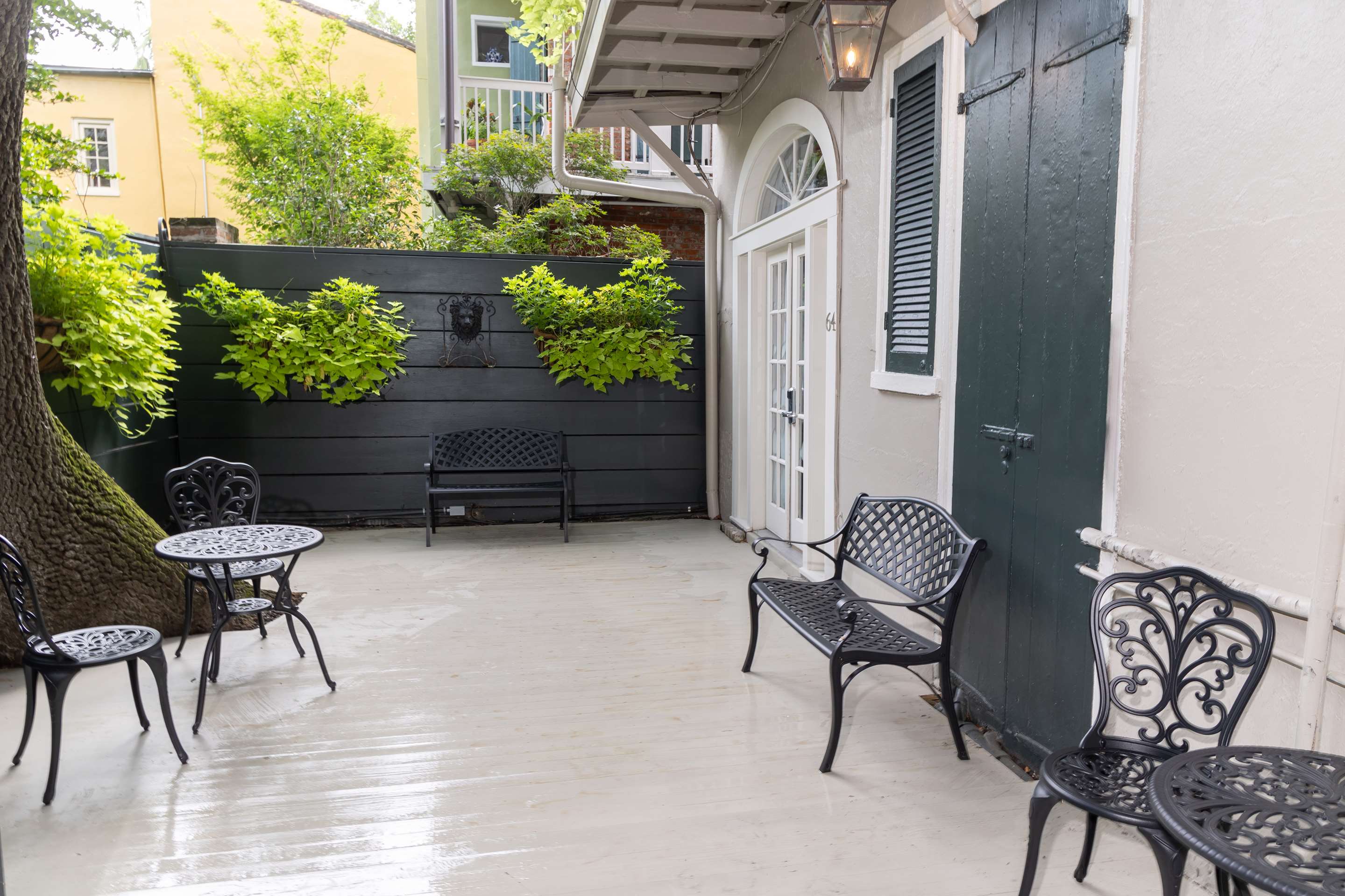 Courtyard | Inn on St Ann