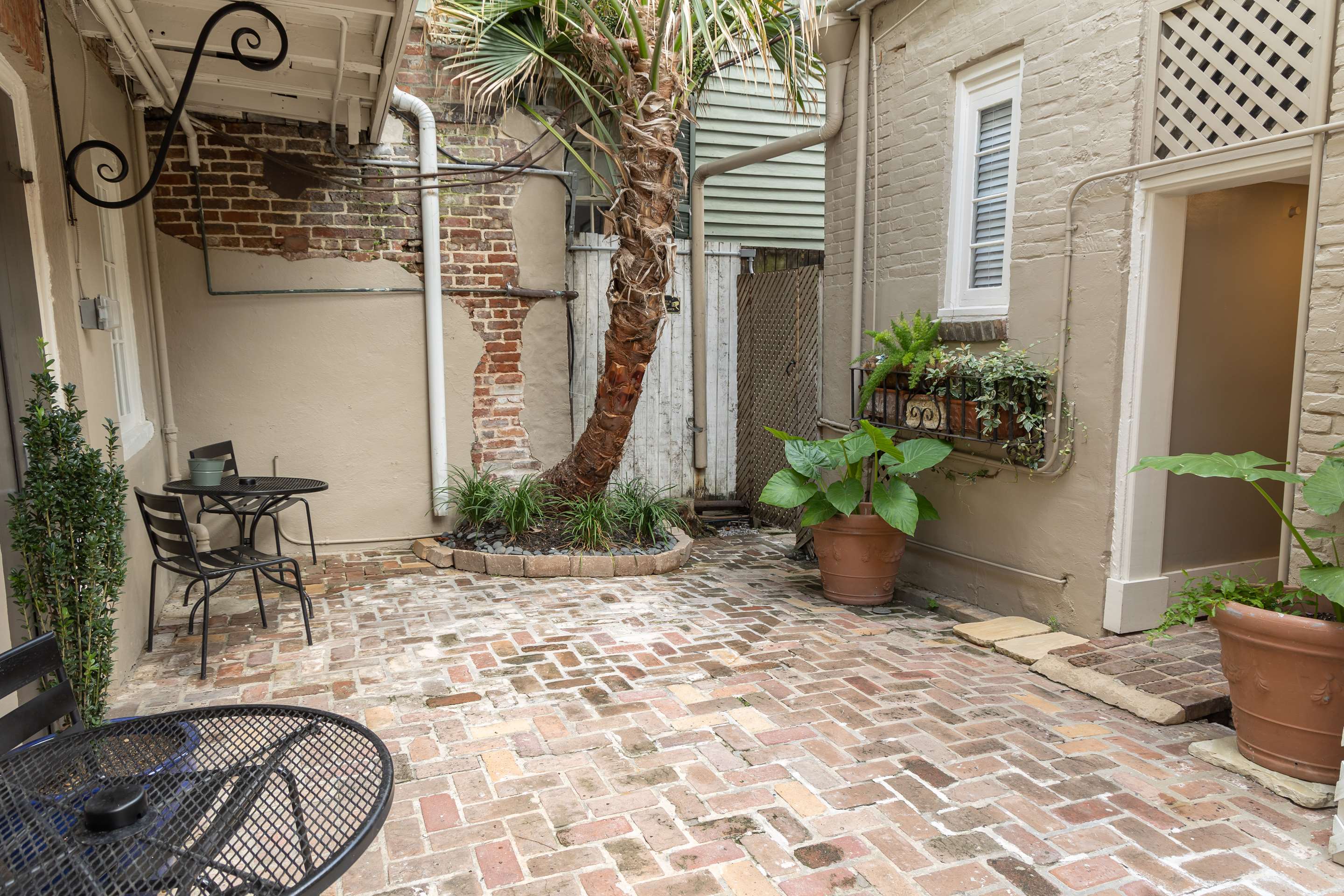 Courtyard | Inn on Ursulines
