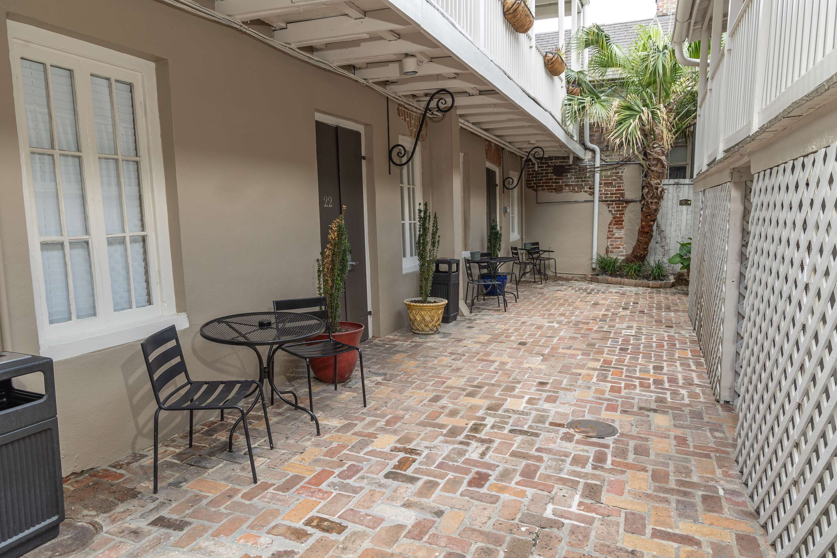 Courtyard | Inn on Ursulines