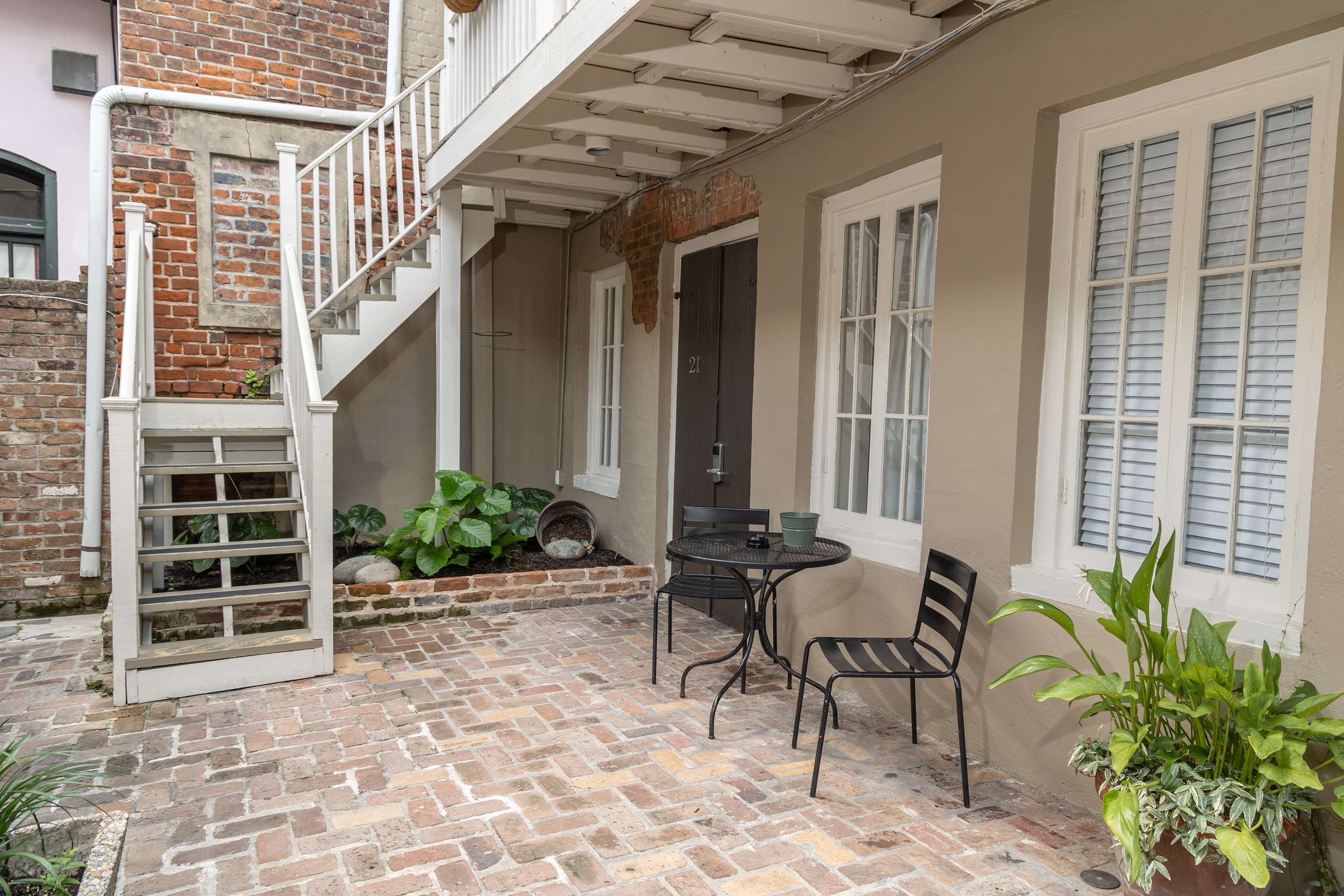 Courtyard | Inn on Ursulines