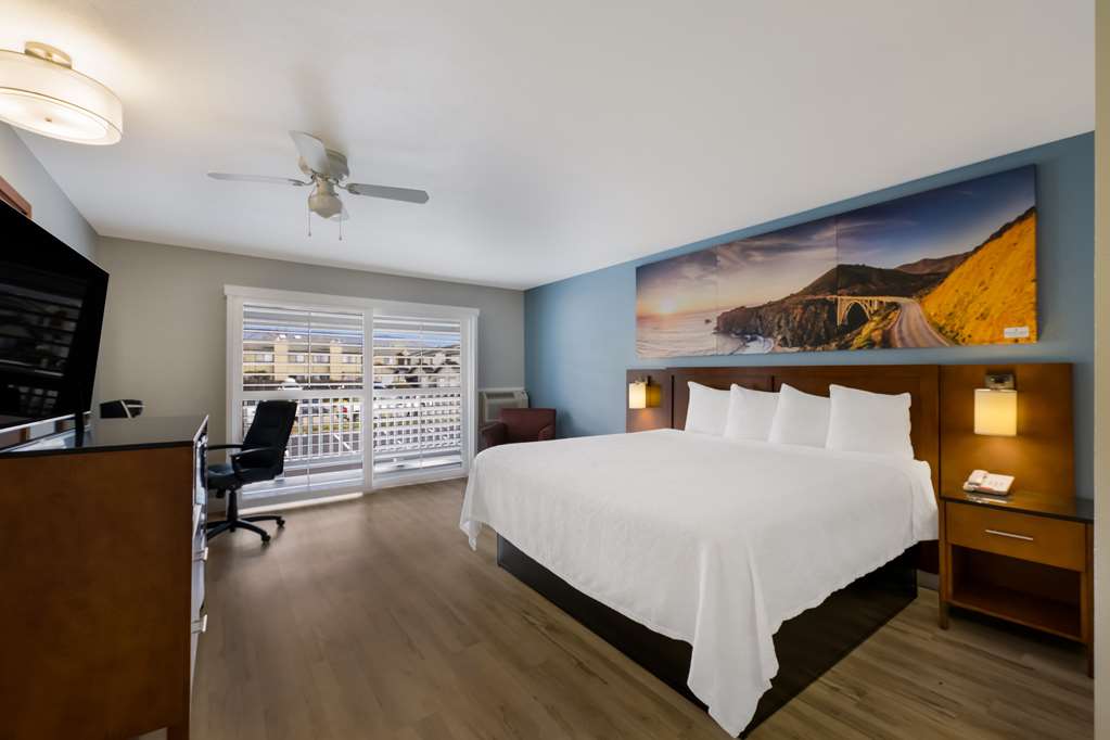 COMFORT INN NEAR HEARST CASTLE - CA-guestroom-Guest Room,On-Site.jpg