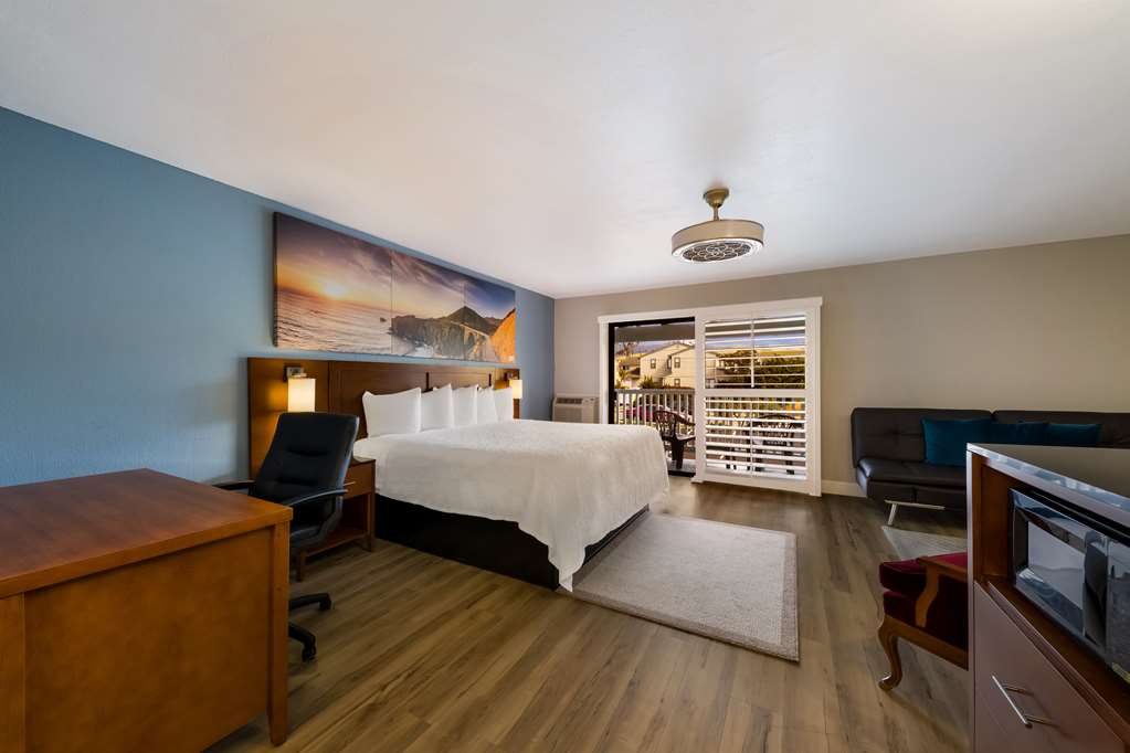 COMFORT INN NEAR HEARST CASTLE - CA-guestroom-Guest Room,Suite,On-Site.jpg