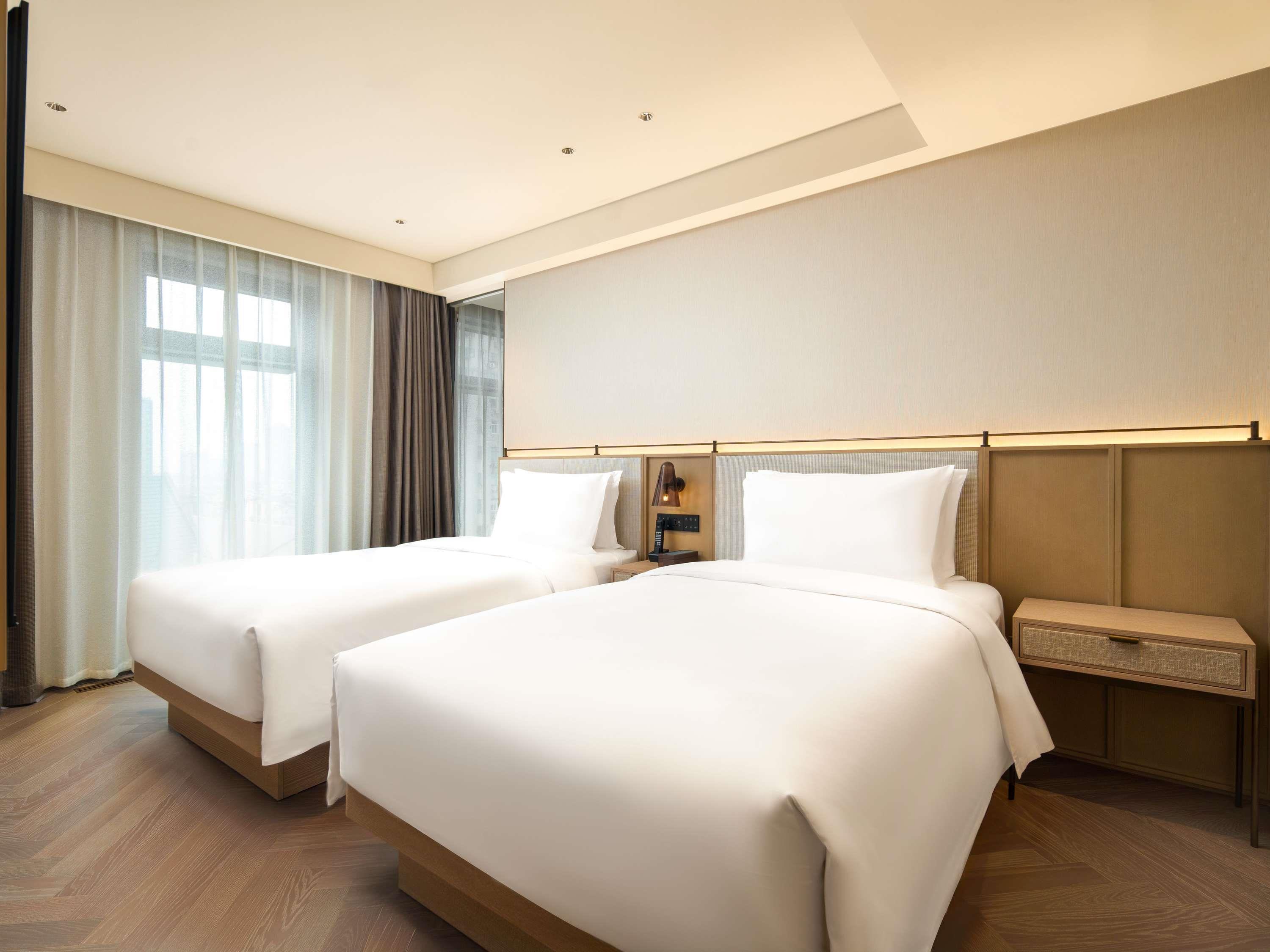 Ming Hotel Nanjing - MGallery Collection Room Type - Deluxe Room with Two Single Beds