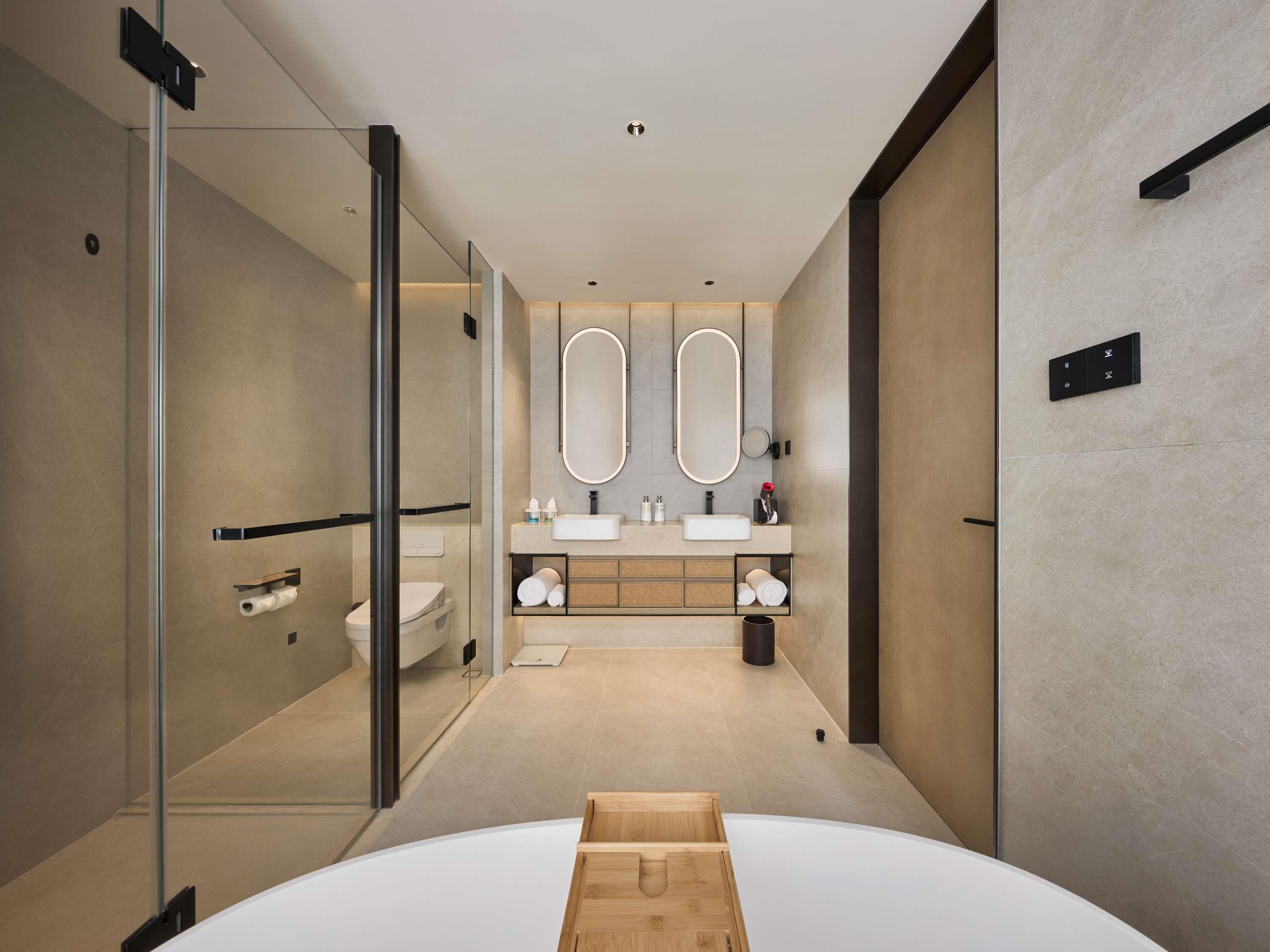 Ming Hotel Nanjing - MGallery Collection Room Type - Deluxe Suite, 2 Bedrooms (2 King Beds)