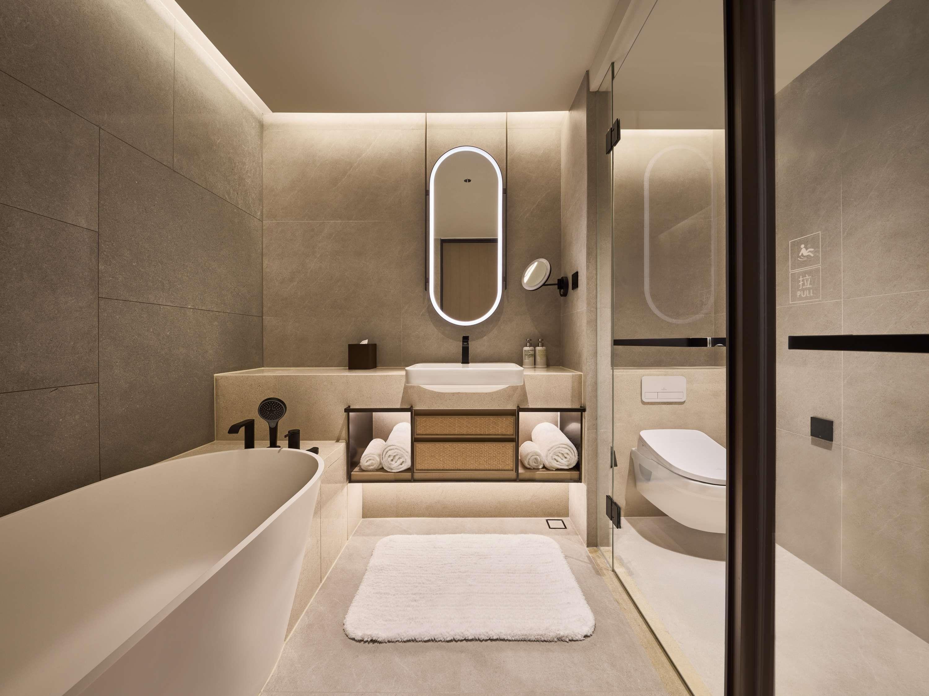 Ming Hotel Nanjing - MGallery Collection Room Type - Superior Suite, 1 King Bed