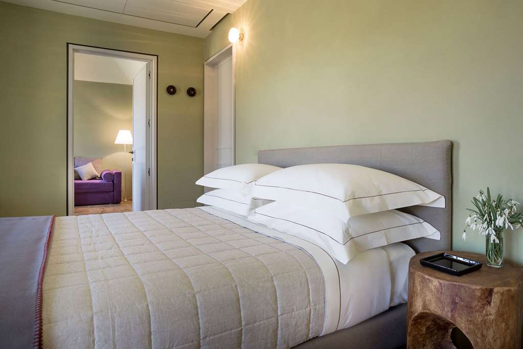 LOCANDA LA RAIA-guestroom-Guest Room,Suite,On-Site.jpg