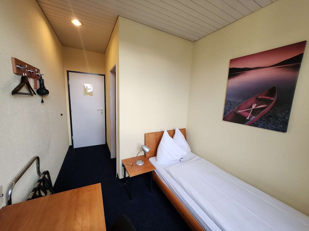 HOTEL BAEREN SUHR-guestroom-Guest Room,On-Site.jpg