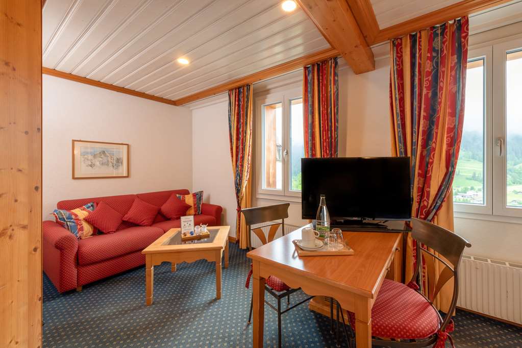 DERBY SWISS QUALITY HOTEL-guestroom-Guest Room,On-Site.jpg