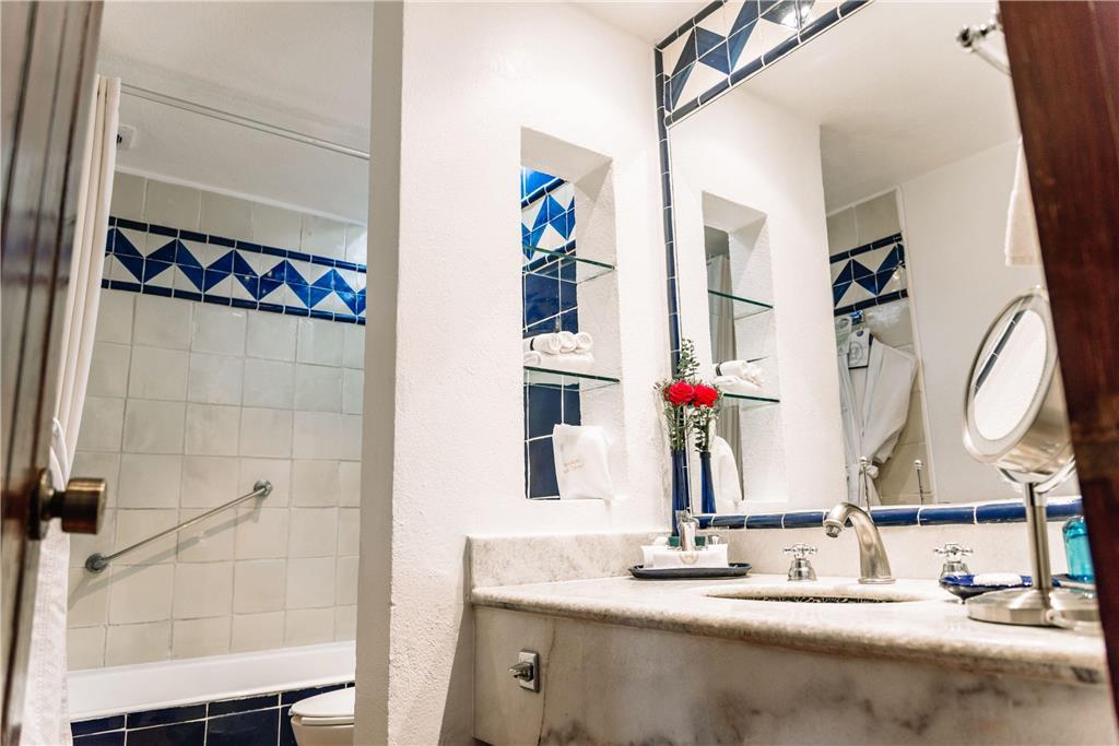 QUINTA REAL OAXACA-guestroom-Guest Room,Bathroom,On-Site.jpg