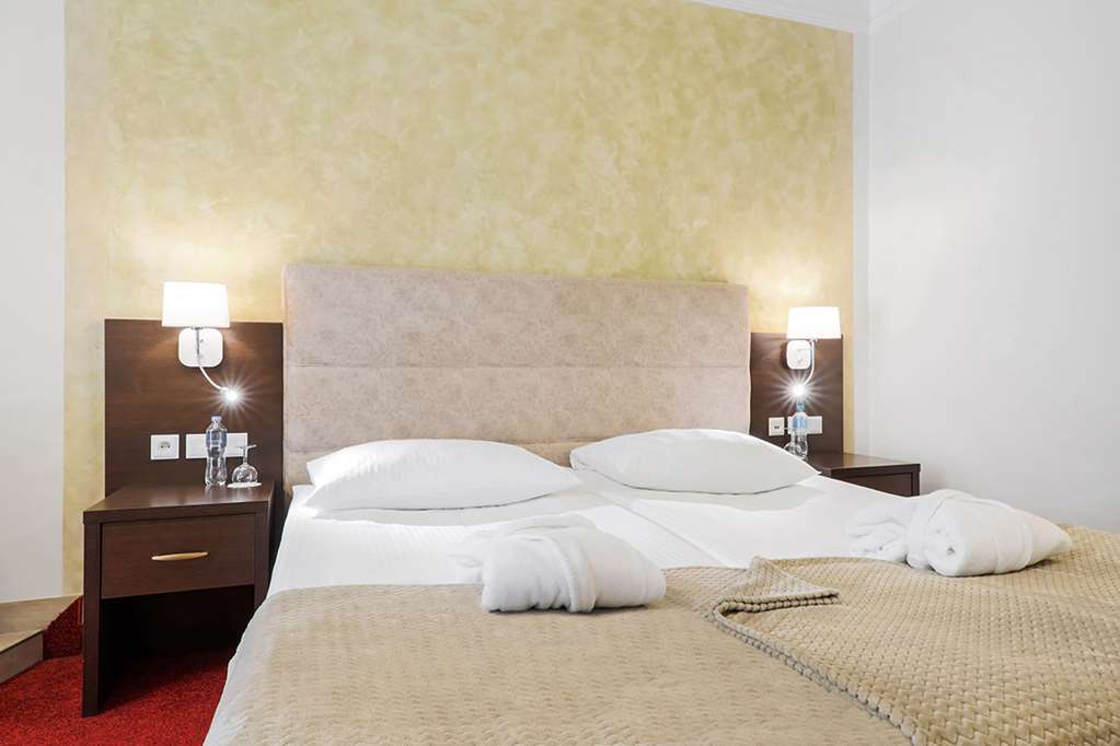 PAPUGA PARK HOTEL WELLNESS MARRAKES-guestroom-Guest Room,On-Site.jpg