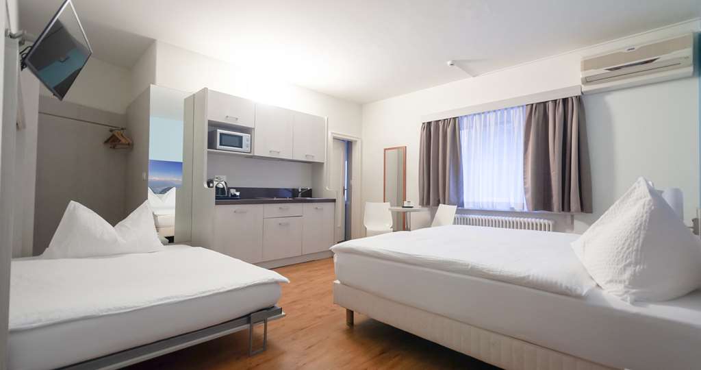 ACQUARELLO SWISS QUALITY HOTEL-guestroom-Guest Room,Guest Room Amenity,On-Site.jpg