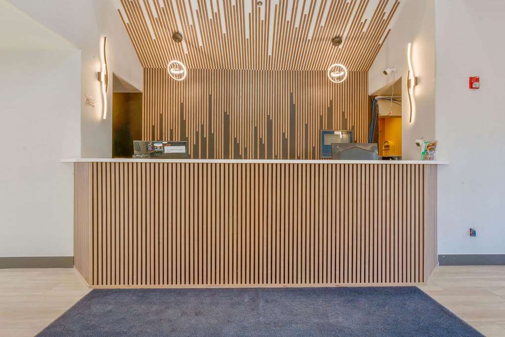 Days Inn by Wyndham Thornton