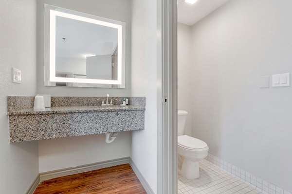 Guest Room,Bathroom,On-Site