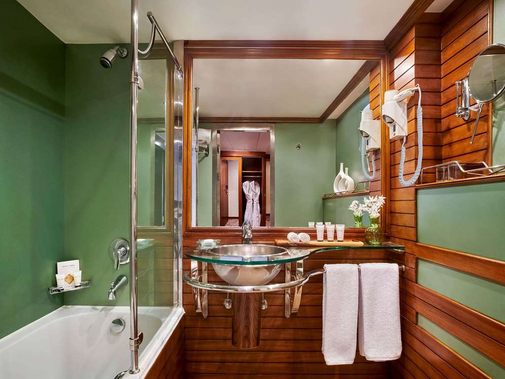 Mövenpick M/S The Royal Lotus (Opening December 2024)-guestroom-Guest Room,Bathroom,On-Site.jpg