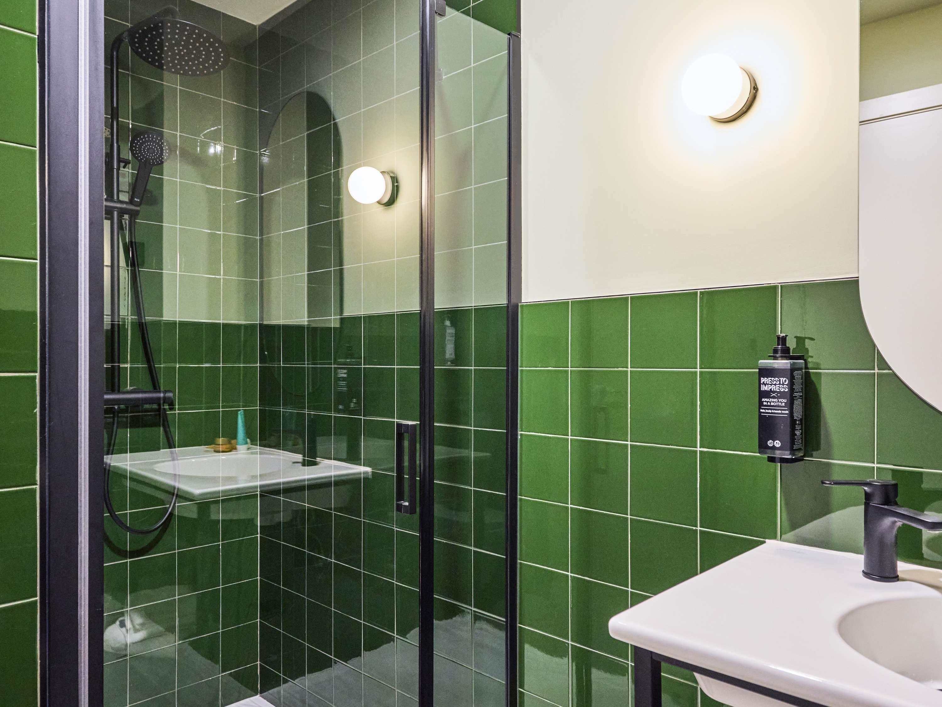 ibis Styles Madrid Airport Valdebebas Room Type - Premium Business room with two single beds