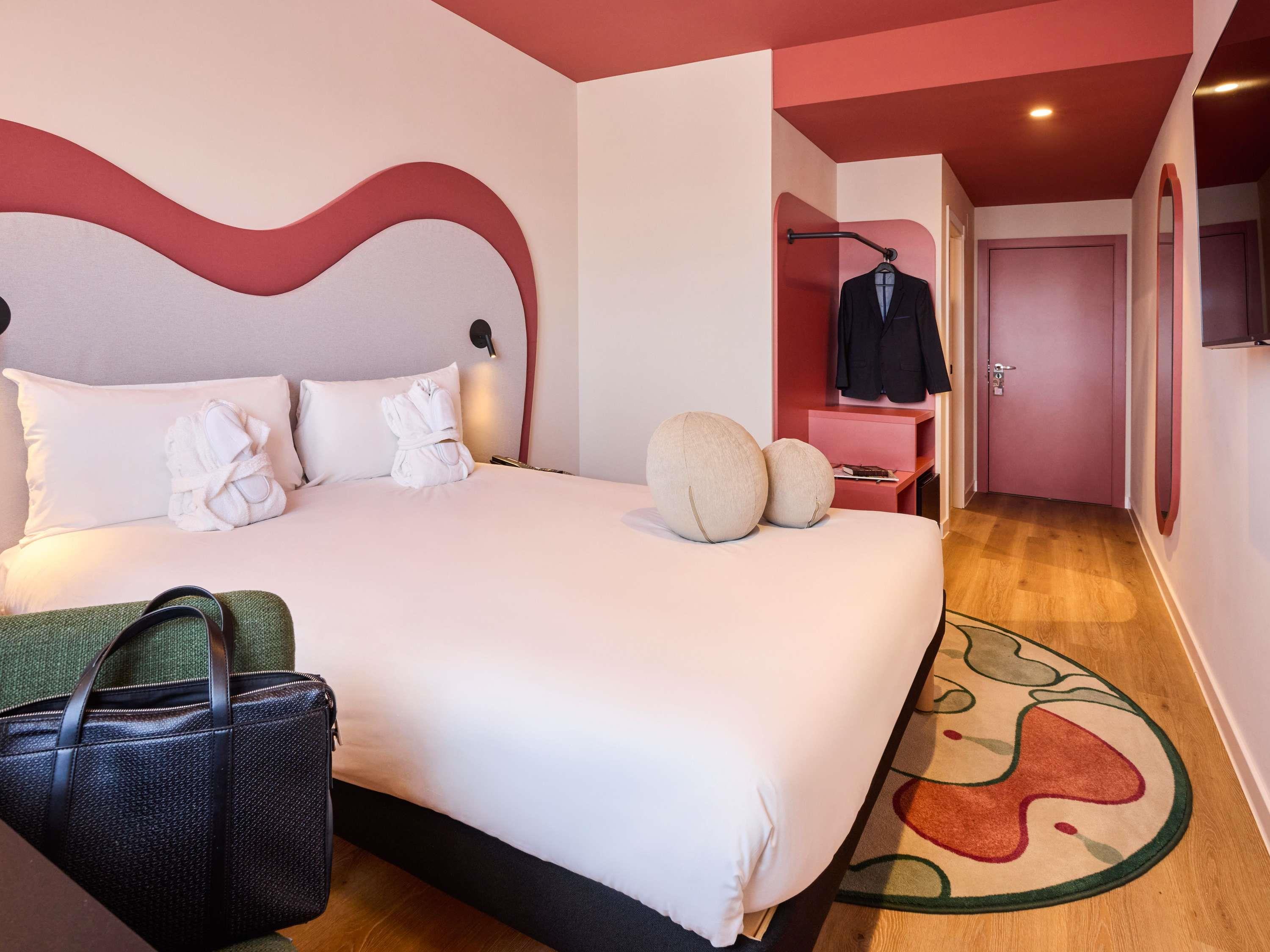 ibis Styles Madrid Airport Valdebebas Room Type - Premium Business room with double bed
