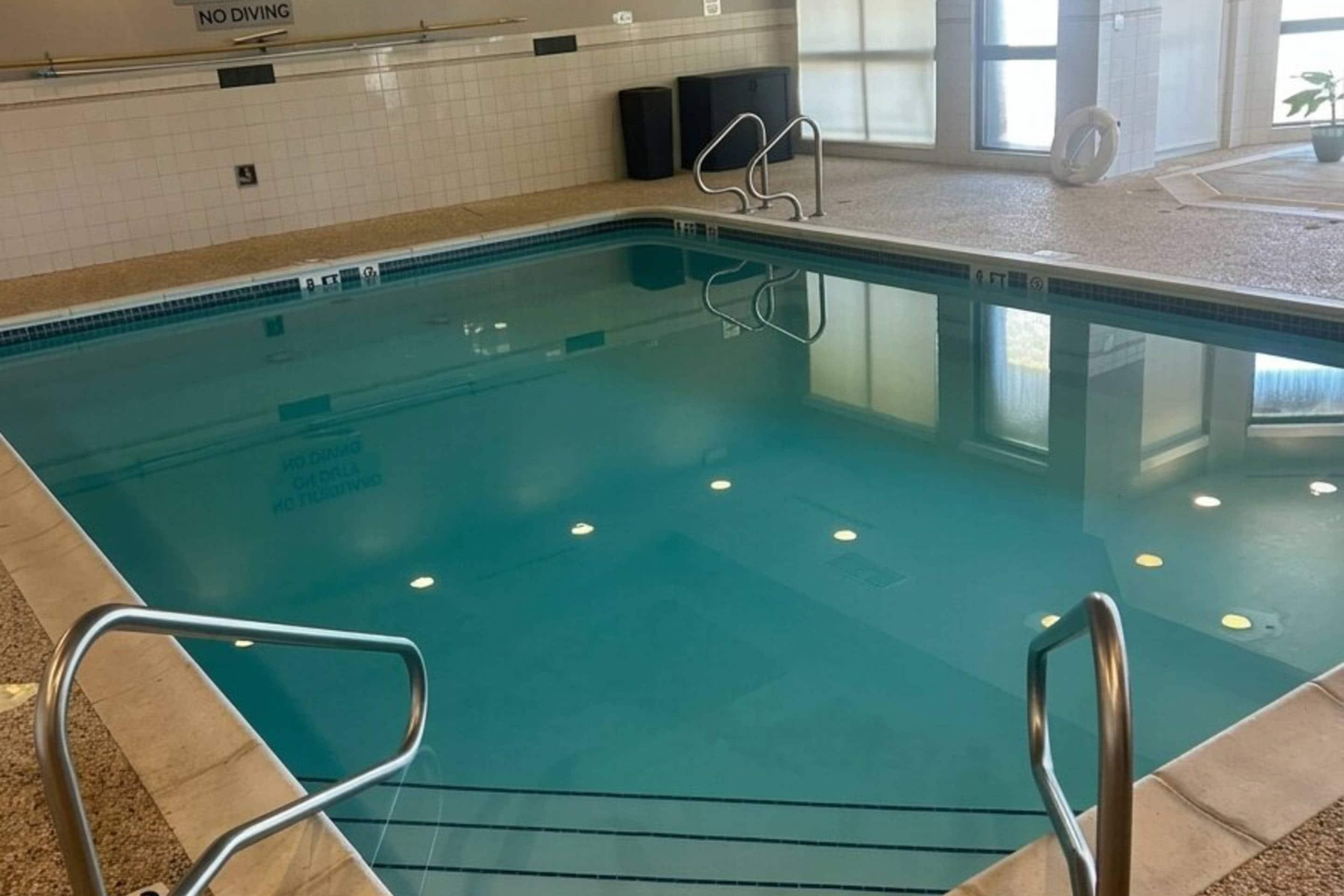 Indoor pool | Country Inn & Suites by Radisson, Convention Center