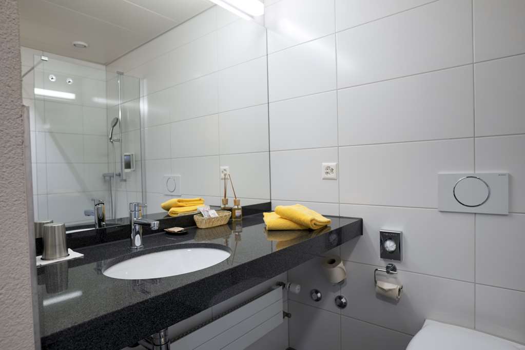 VILLMERGEN SWISS QUALITY HOTEL-guestroom-Guest Room,Bathroom,On-Site.jpg