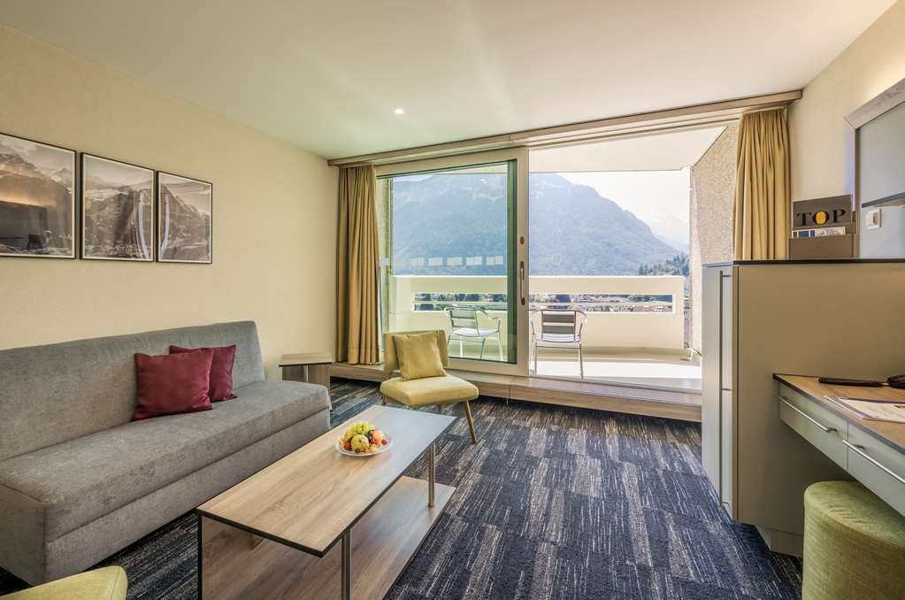 METROPOLE SWISS QUALITY HOTEL-guestroom-Guest Room,Suite,On-Site.jpg