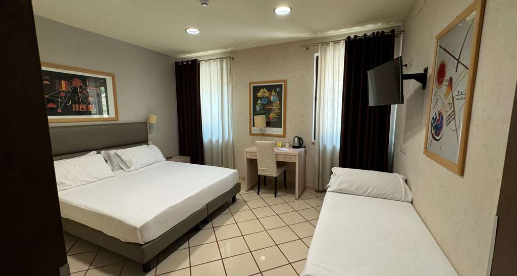 Hotel Principe d'Aragona, Sure Hotel Collection by BW-guestroom-Guest Room,On-Site.jpg