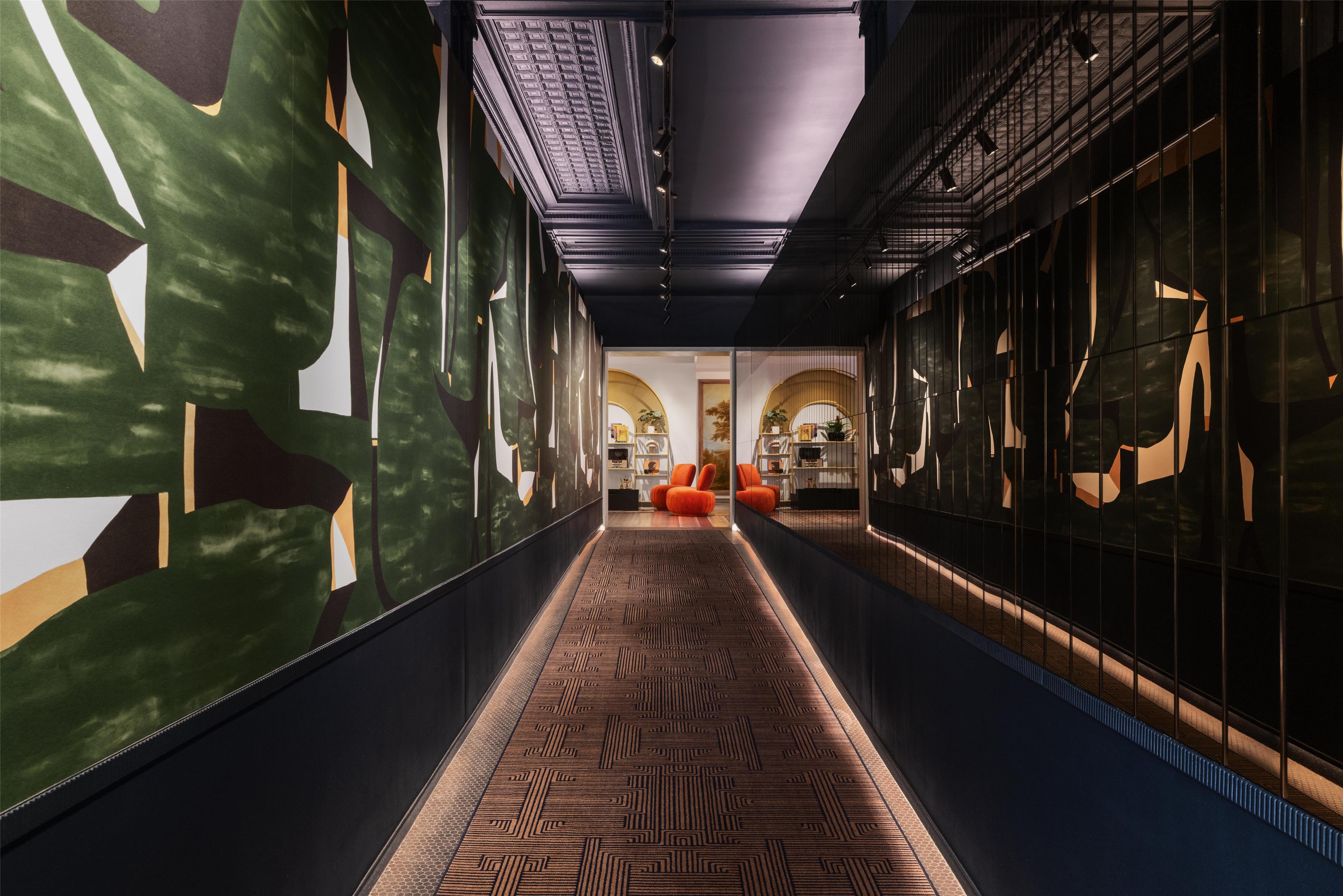 Lobby | Hotel Savoy Kansas City, Tapestry Collection by Hilton