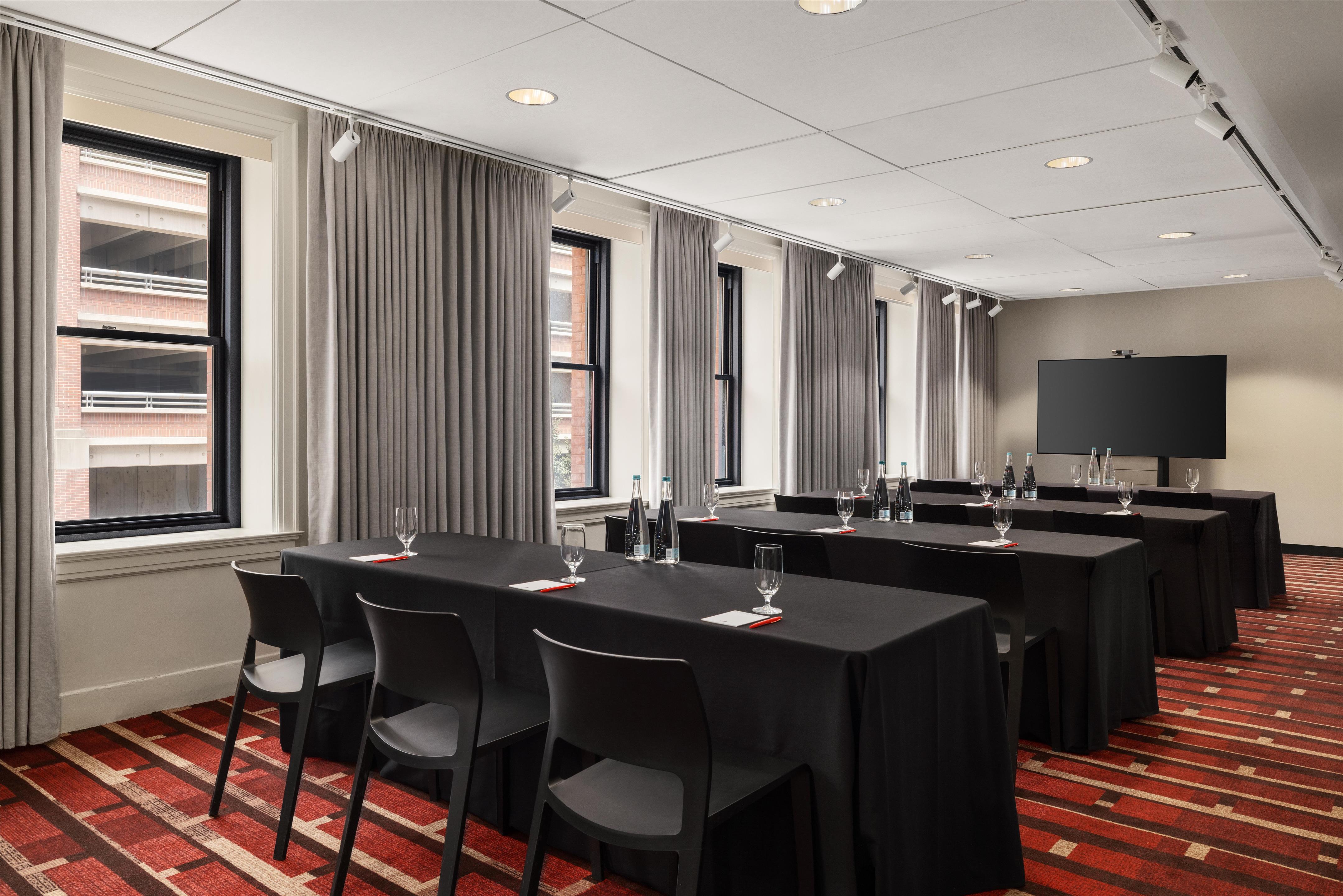 Meeting Room | Hotel Savoy Kansas City, Tapestry Collection by Hilton